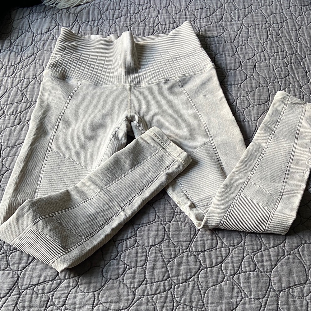 Avocado Women's Cream Leggings